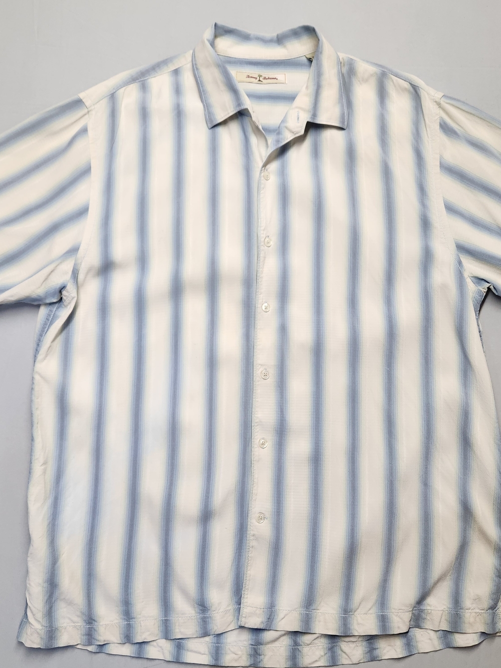 Tommy Bahama Mens XL Silk Shirt Blue White Vertical Gradient Stripe Short Sleeve